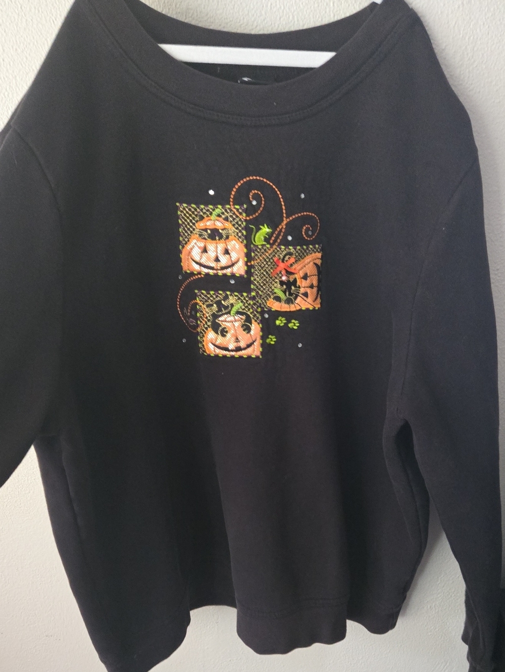 Holiday Editions Black Crewneck Sweatshirt with Orange Pumpkin Patch Graphic .